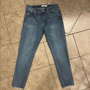 Kancan Women’s stretch cropped jeans